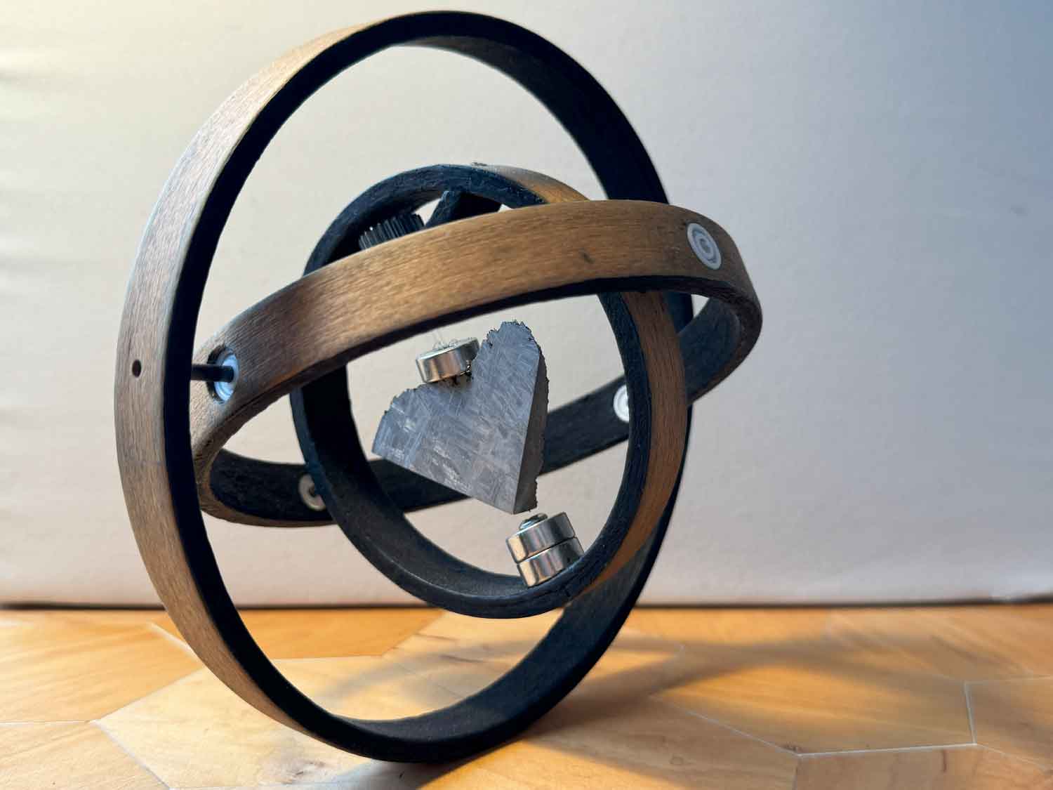 widmannstatten-meteorite-gyroscope